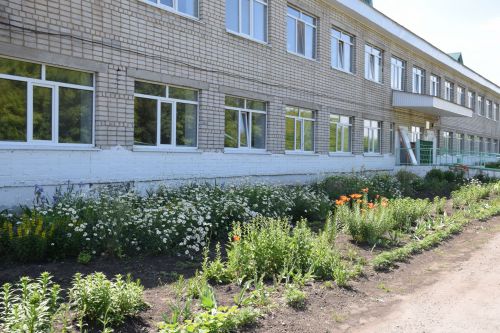 Дамир Ишкинеев ознакомился с ходом капремонта Чулпановской больницы