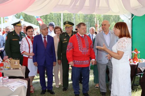 В Нурлате ярко и красочно встретили Уяв