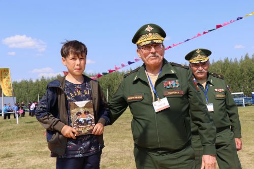 На нурлатском Уяве прошел традиционный турнир по чувашской борьбе на поясах