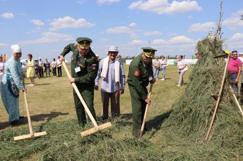 В Нурлате ярко и красочно встретили Уяв