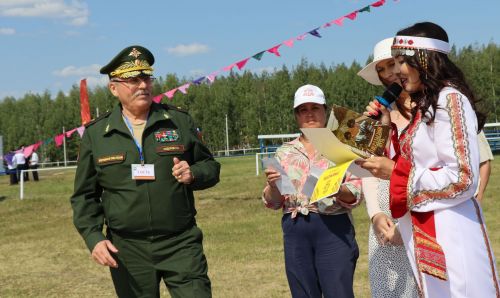 На нурлатском Уяве прошел традиционный турнир по чувашской борьбе на поясах