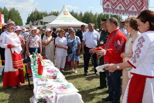 В Нурлате ярко и красочно встретили Уяв