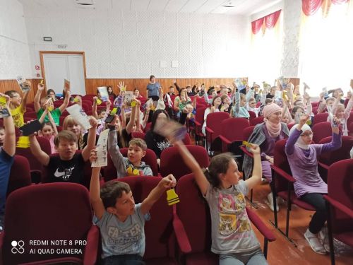 Дети в пришкольном лагере «Бригантина» повторили правила дорожного движения