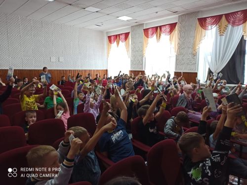 Дети в пришкольном лагере «Бригантина» повторили правила дорожного движения