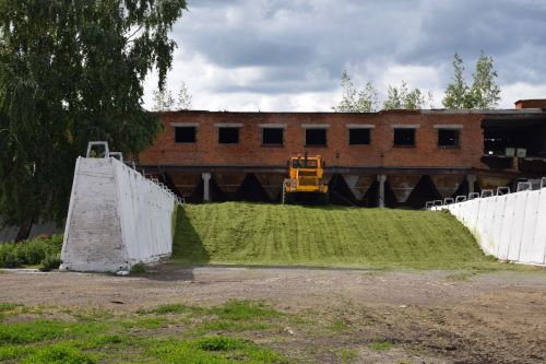 Дамир Ишкинеев ознакомился с ходом заготовки кормов в хозяйстве «Нурлат сэте»