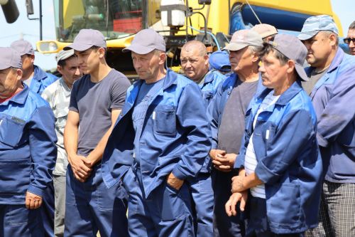 В Нурлатском районе готовность техники к уборочным работам получила высокую оценку