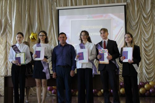 В Нурлатской гимназии состоялось вручение аттестатов 9-классникам