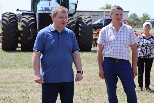 В Нурлатском районе готовность техники к уборочным работам получила высокую оценку