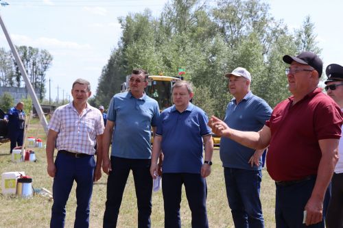 В Нурлатском районе готовность техники к уборочным работам получила высокую оценку