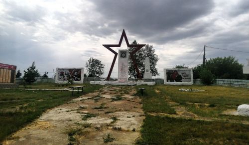 Дамир Ишкинеев осмотрел социальные объекты Староальметьевского сельского поселения