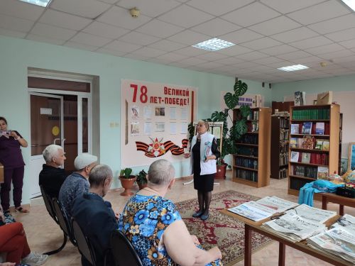 В Нурлатском доме-интернате для престарелых беседовали о национальных головных уборах