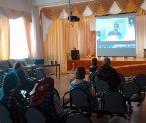 Проживающие Нурлатского дом-интерната для престарелых познакомились с творчеством Маяковского