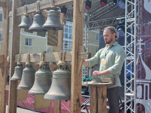 Рустам Минниханов поделился фотографиями с «Алексеевского перезвона»