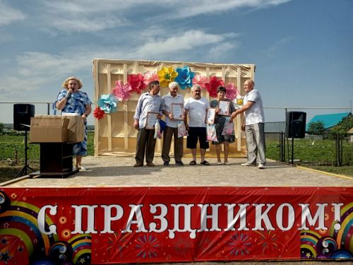 Красивый праздник села состоялся на днях в Караульной Горе