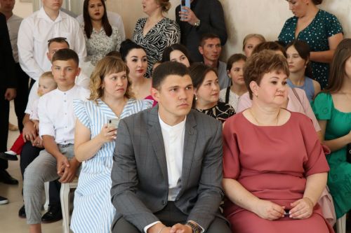 В Нурлате зарегистрировали сотый брак
