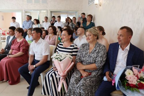 В Нурлате зарегистрировали сотый брак