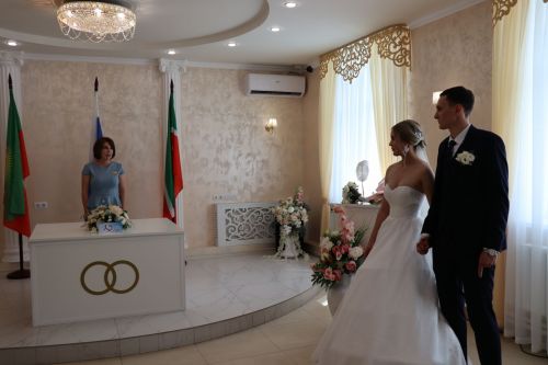В Нурлате зарегистрировали сотый брак