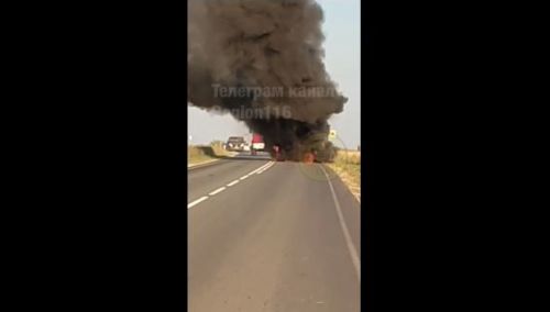 В Татарстане на трассе загорелся грузовик-автоцистерна