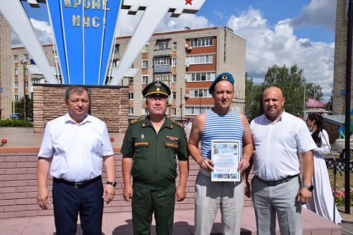 В Нурлате бойцы ВДВ отметили свой праздник