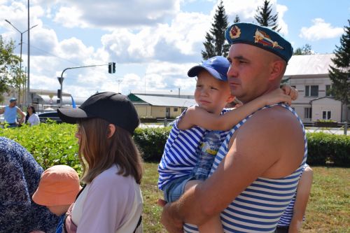 В Нурлате бойцы ВДВ отметили свой праздник