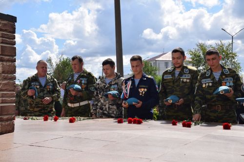 В Нурлате бойцы ВДВ отметили свой праздник