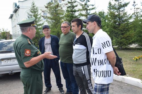 Еще четыре нурлатца отправились в зону СВО для службы по контракту