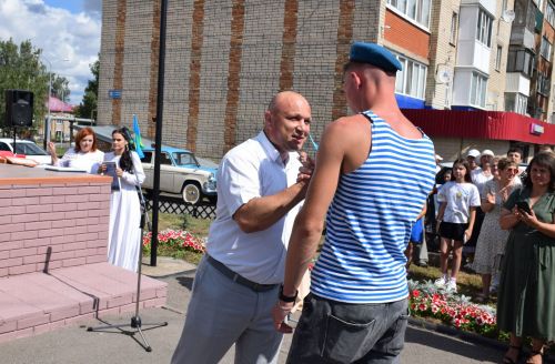 В Нурлате бойцы ВДВ отметили свой праздник