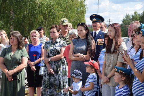 В Нурлате бойцы ВДВ отметили свой праздник