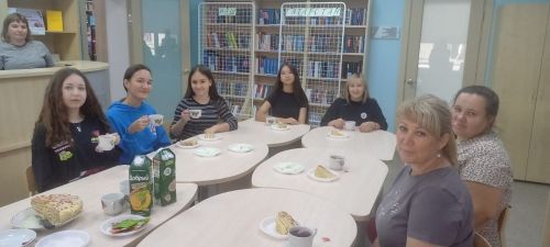 Нурлатские волонтеры провели мастер-класс по кройке изделий для участников СВО