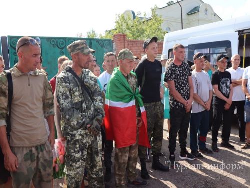 Еще 7 нурлатцев-контрактников отправились в зону СВО