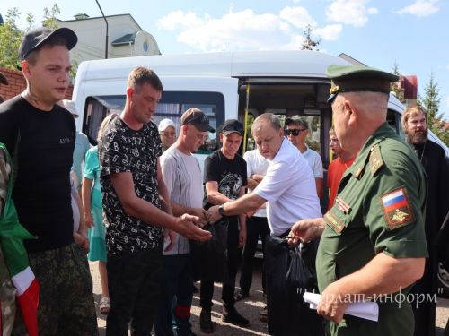 Еще 7 нурлатцев-контрактников отправились в зону СВО