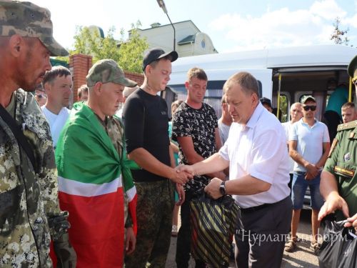 Еще 7 нурлатцев-контрактников отправились в зону СВО