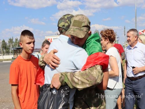 Еще 7 нурлатцев-контрактников отправились в зону СВО