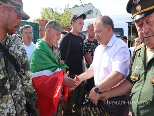 Еще 7 нурлатцев-контрактников отправились в зону СВО