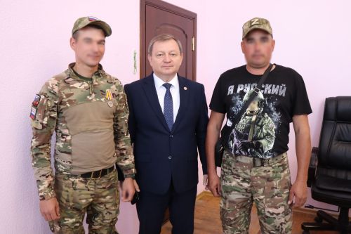 Дамир Ишкинеев встретился с мобилизованными, прибывшими в отпуск