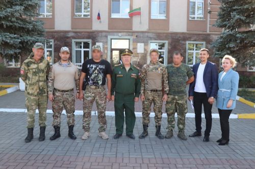 Дамир Ишкинеев встретился с мобилизованными, прибывшими в отпуск