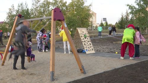 После капитального ремонта открылись дворовые территории трех домов по улице Нурлатская