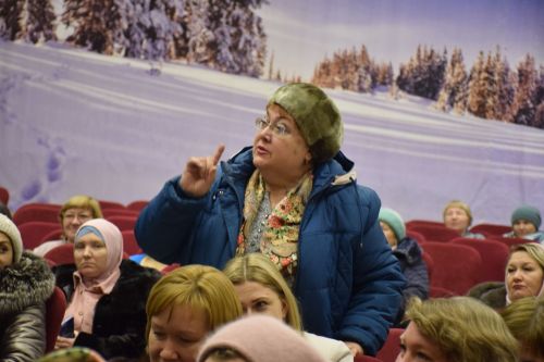 Жители микрорайона сахароваров обсуждали проблемные вопросы на сходе граждан
