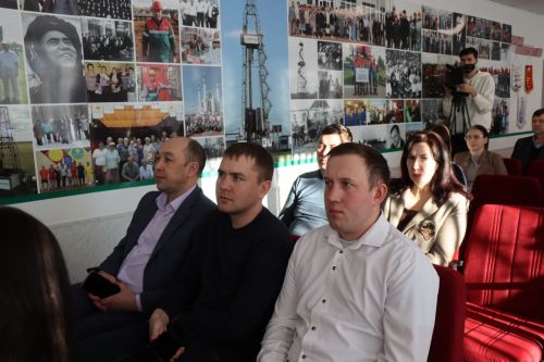 В Нурлате продолжаются встречи трудовых коллективов с руководством района