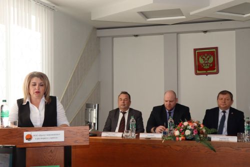В Нурлате продолжаются встречи трудовых коллективов с руководством района