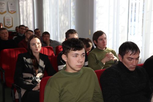 В Нурлате продолжаются встречи трудовых коллективов с руководством района