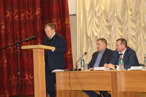 В Нурлатской гимназии состоялась очередная встреча руководителей района с жителями прилегающих микрорайонов