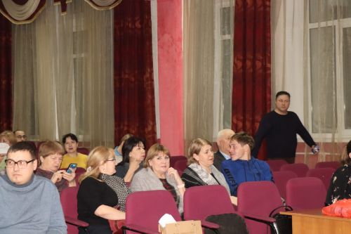 В Нурлатской гимназии состоялась очередная встреча руководителей района с жителями прилегающих микрорайонов
