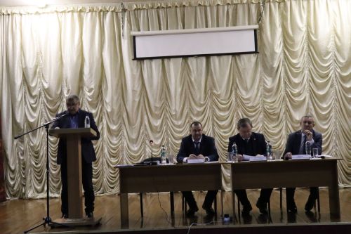 В Нурлатской гимназии состоялась очередная встреча руководителей района с жителями прилегающих микрорайонов