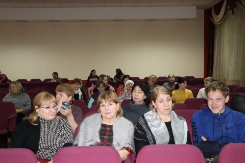 В Нурлатской гимназии состоялась очередная встреча руководителей района с жителями прилегающих микрорайонов