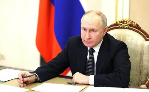 Владимир Путин направил телеграмму участникам слета потомков победителей «Внуки Победы. Ленинград»