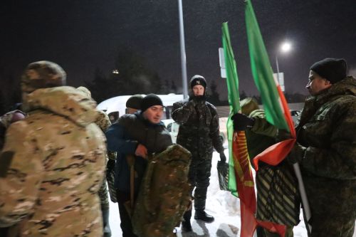 В Нурлате на контрактную службу проводили еще одну группу нурлатцев