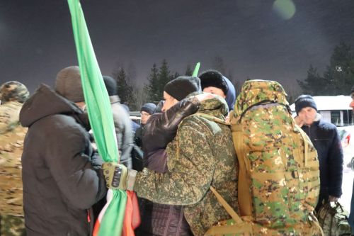 В Нурлате на контрактную службу проводили еще одну группу нурлатцев