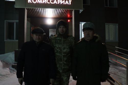В Нурлате на контрактную службу проводили еще одну группу нурлатцев