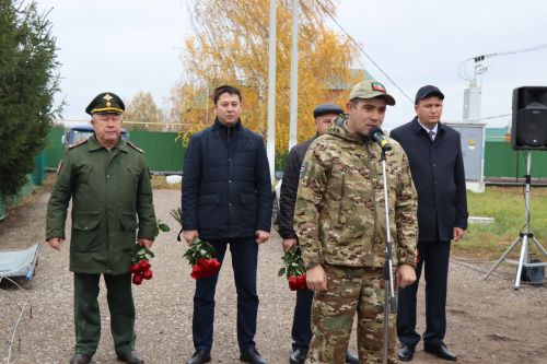 В Нижнем Нурлате простились с бойцом СВО